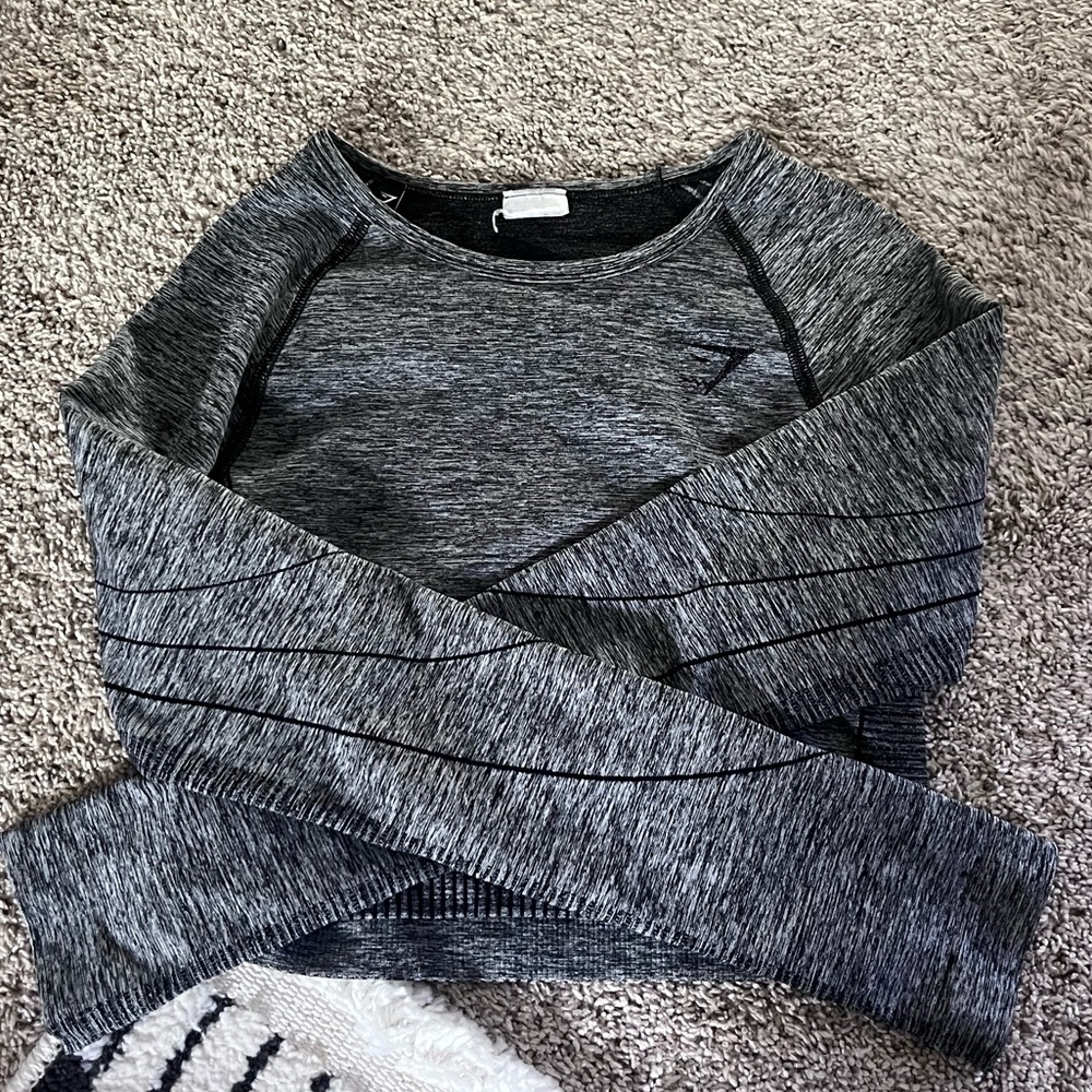 Gymshark Hyper Amplify Long Sleeve Crop Top - Black Marl/Black - Picture 2 of 4